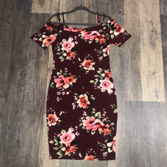 Dress - Picture 1 of 3